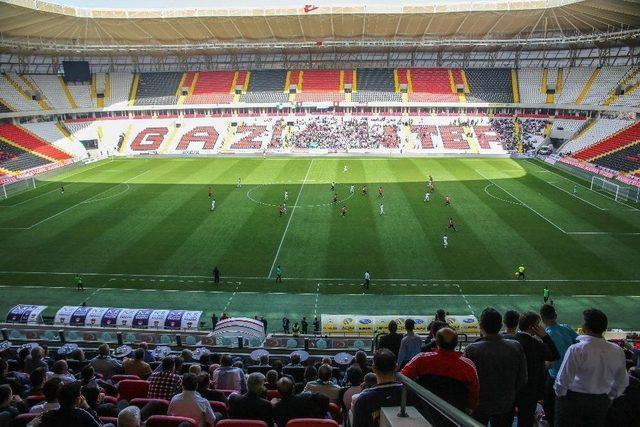 Gaziantep Derbisini Şehitkamil Belediyespor Kazandı