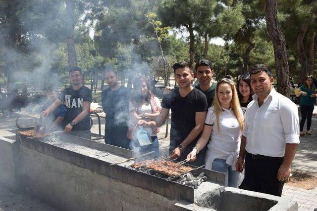 Anka Çalışanları Piknikte Buluştu Stres Attı