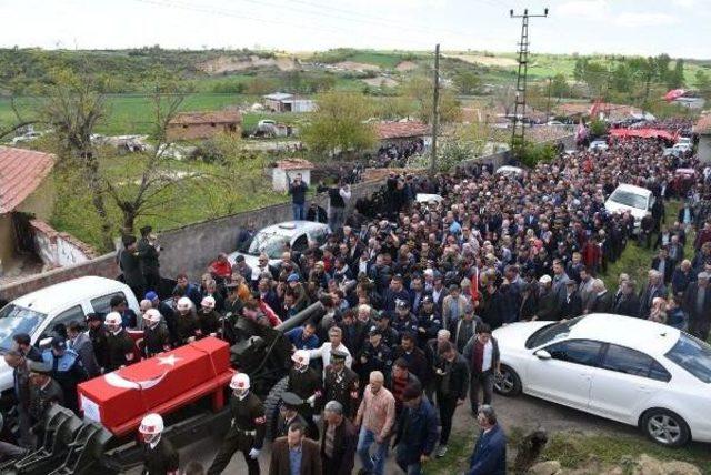 Tekirdağlı Şehidi, 500 Nüfuslu Köyde 5 Bin Kişi Uğurladı