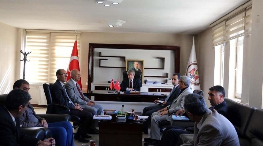 Vali &Ccedil;ınar, Birim Amirleriyle Toplantı Yaptı