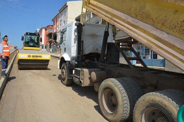 Çınarlı Mahallesinde Yol Yapım Çalışmaları