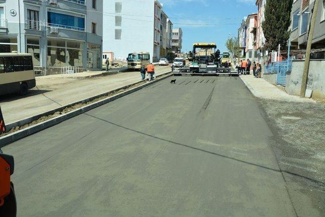 Çınarlı Mahallesinde Yol Yapım Çalışmaları