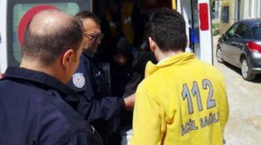 Tedaviye Gitmemek I&ccedil;in Kendini Eve Kilitledi