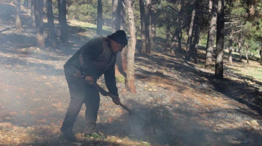 &Ccedil;ıkan Orman Yangınını Vatandaşlar S&ouml;nd&uuml;rd&uuml;