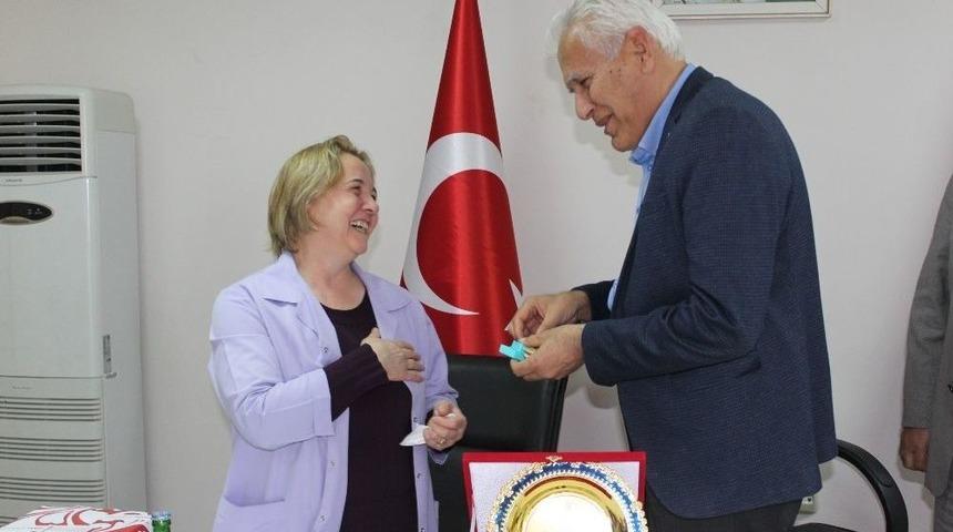 Esob Emekli Olan Personelini Plaketle Uğurladı