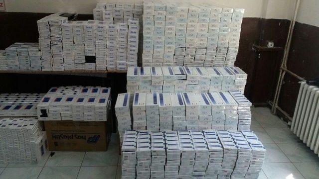 Bakliyat Altına Gizlenmiş 12 Bin Paket Kaçak Sigara Ele Geçirildi