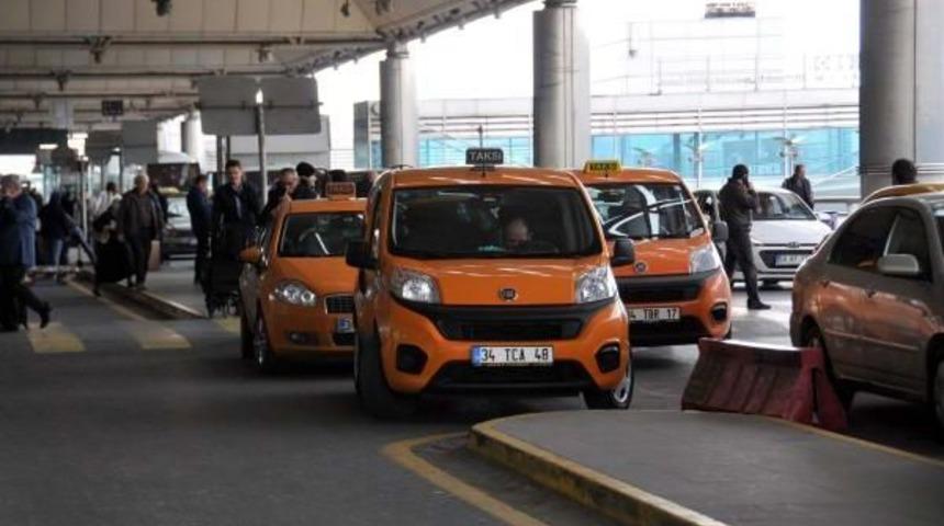 Taksilere M&uuml;fettişlerden &lsquo;M&uuml;h&uuml;rs&uuml;z Taksimetre&rsquo; Denetimi