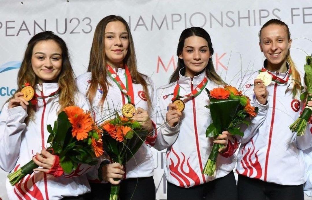 Eskrimde B&uuml;y&uuml;k Zafer