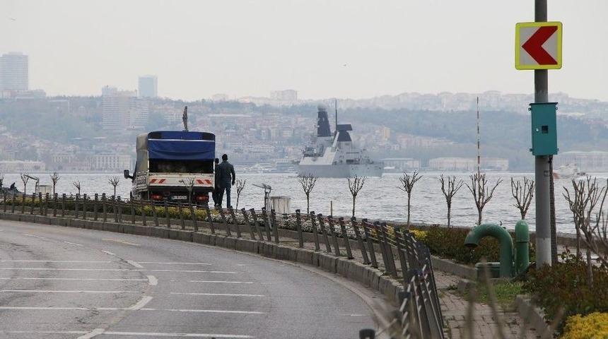 İngiliz Savaş Gemisi İstanbul Boğazı’ndan Geçti