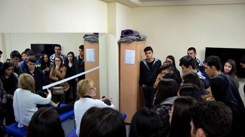 Bolu&rsquo;da &Ouml;ğrenciler &Uuml;niversiteyi Tanıma Gezisi Yaptı