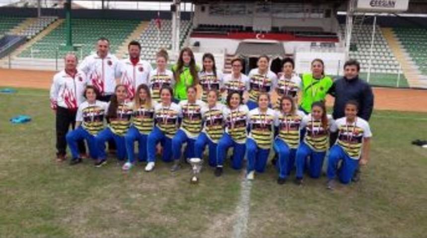 Kdz. Ereğli Merkez Anadolu Lisesi Kız Futbol Takımı Dünya Şampiyonasına Katılacak