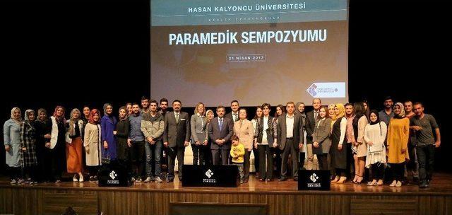 Acil Duruma İlk Müdahalede Bulunan Profesyoneller İçin Konferans