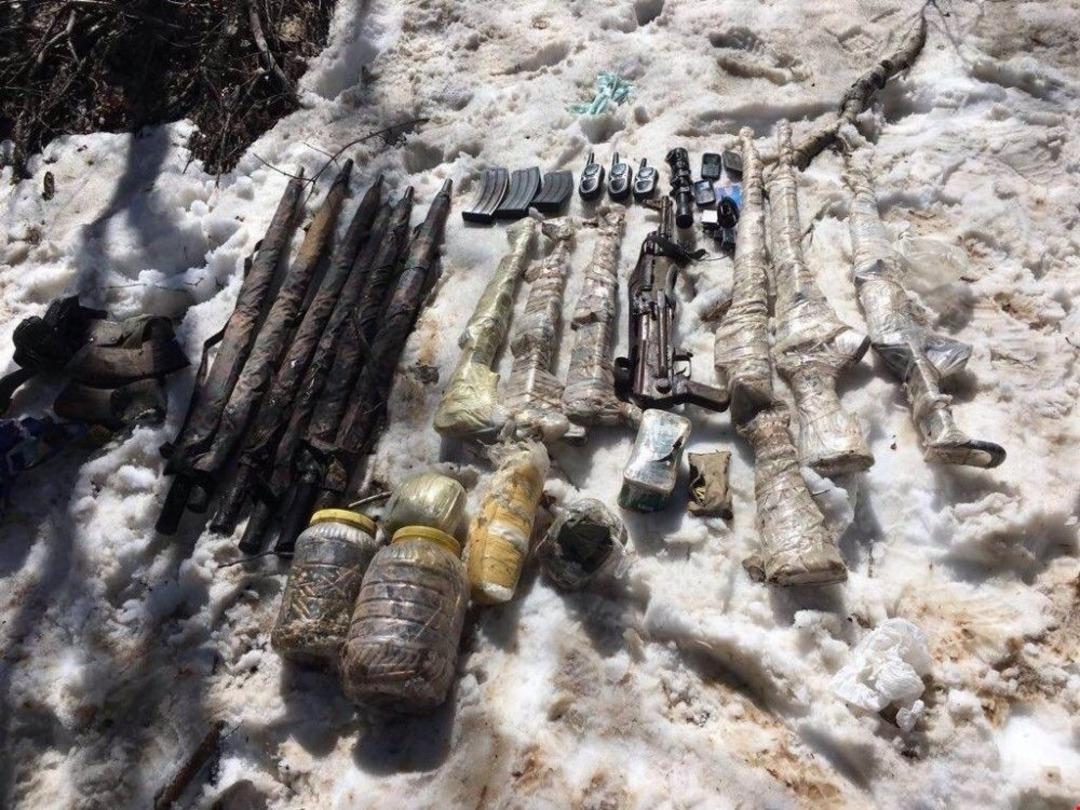 Tunceli&rsquo;de C-4 Patlayıcı Ve Silahlar Ele Ge&ccedil;irildi