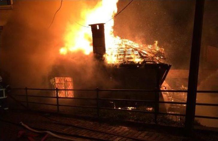 Ordu’Da Korkutan Yangında 5 Bina Zarar Gördü