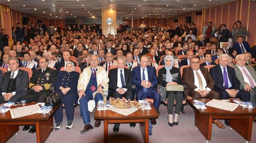 Bartın &Uuml;niversitesi Rekt&ouml;rl&uuml;ğ&uuml;ne Atanan Prof. Dr. Uzun G&ouml;reve Başladı