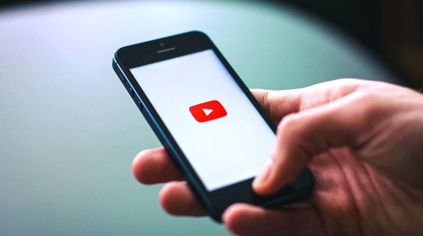 YouTube tüm telefonlarda kararıyor!
