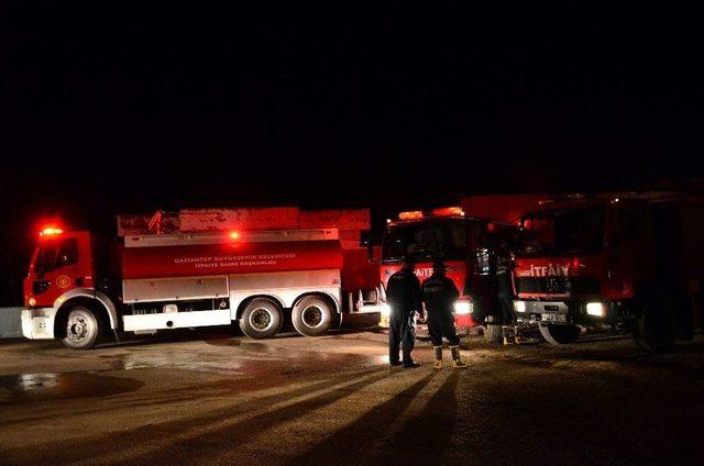 Gaziantep’te İplik Fabrikasında Çıkan Yangın Korkuttu