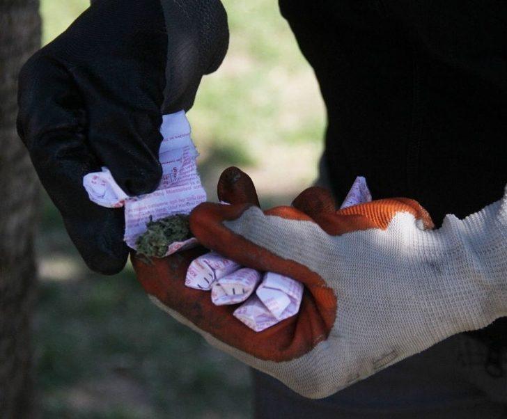 Çocuk Parkından Uyuşturucu Fışkırdı G3