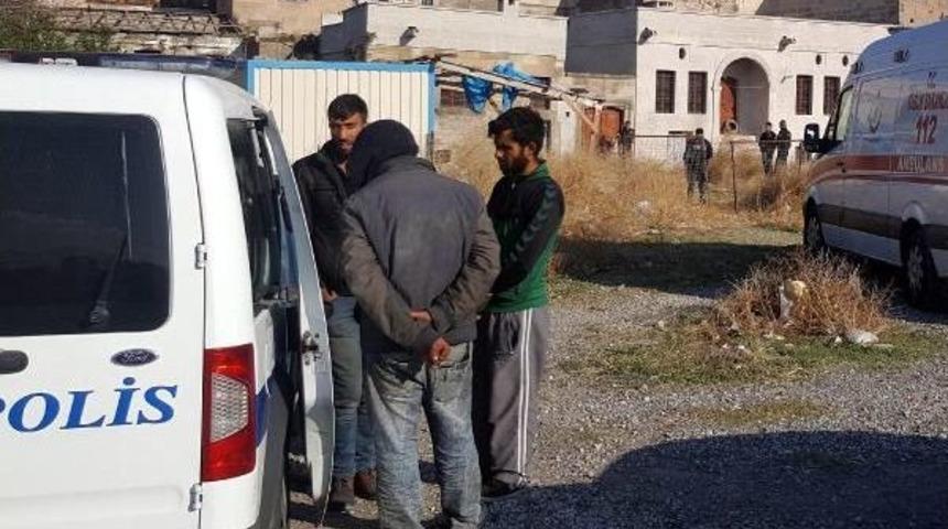 Virane Evin &Ouml;n&uuml;nde Uyuşturucudan &Ouml;ld&uuml;