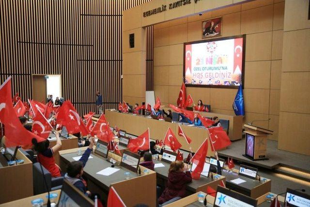 Çocuk Meclisi’nde 23 Nisan Özel Oturumu