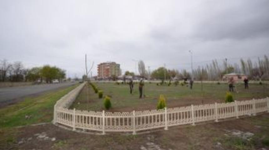 Iğdır&rsquo;da Parklar Yenilenip Modern Konuma Getiriliyor