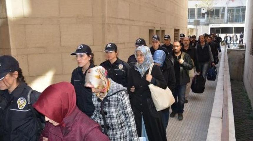 Bursa'da 33 Fet&ouml; Ş&uuml;phelisi Adliyede