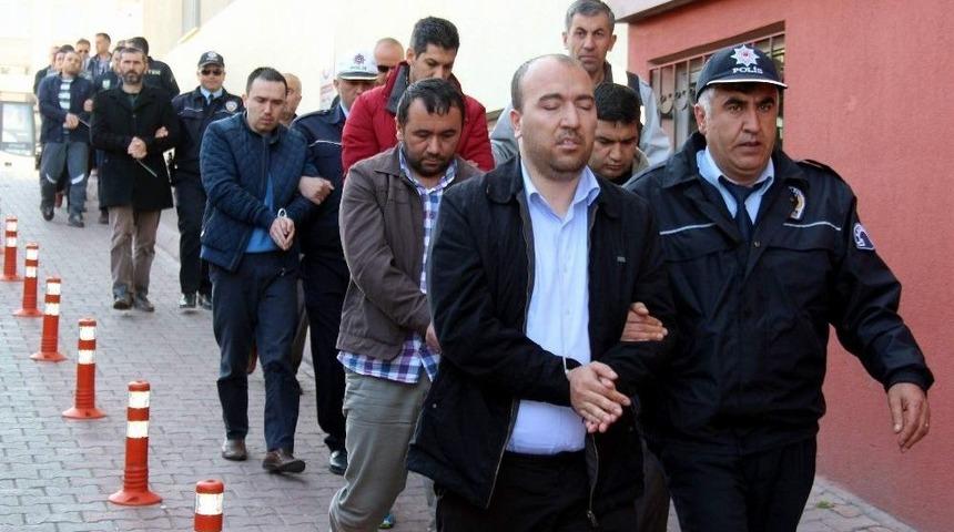 Kayseri&rsquo;de Bylock Kullanıcısı 21 Eski &Ouml;ğretmen Adliyede