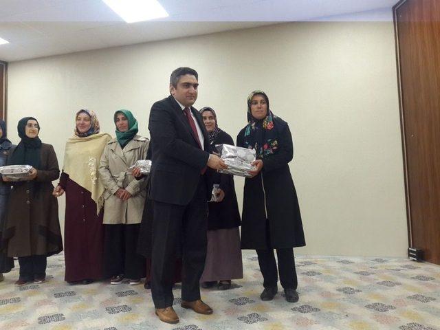 Kitap Kurdu Veliler &Ouml;d&uuml;llendirildi 1