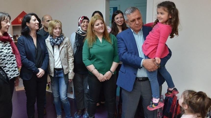 İnternationaler Bund Yetkileri Muratpaşa Kreşlerini İnceledi