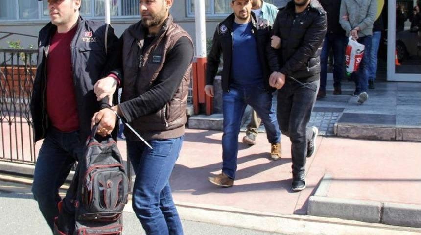 Samsun&rsquo;da Deaş&rsquo;tan G&ouml;zaltına Alınan 6 Iraklı Adliyeye Sevk Edildi