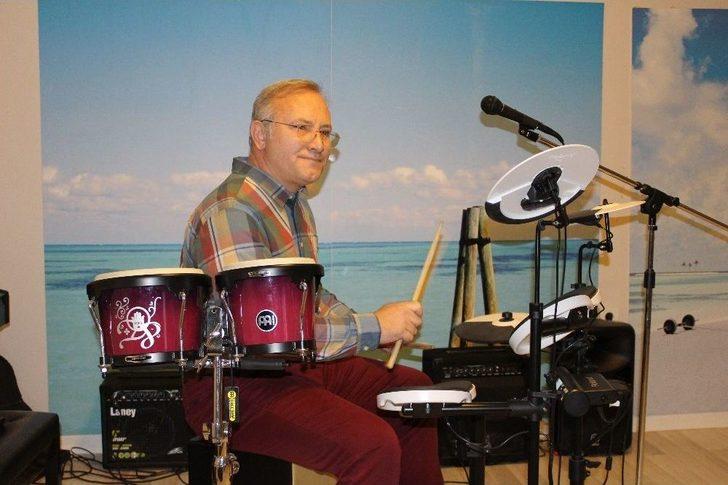 (özel Haber) Stres Atmak İsteyen Doktorun İçinden "müzisyen, Tamir Ustası Ve Aşçı" Çıktı G3