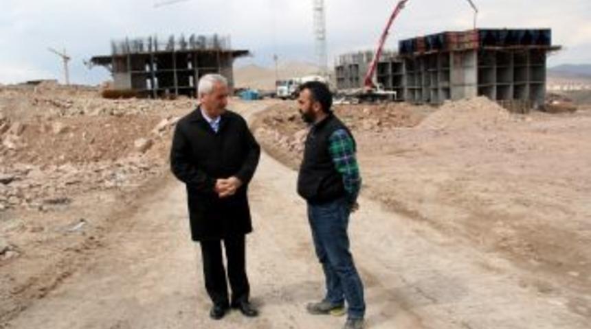 Başkan Karayol 4. Etap Toki Şantiyesini Ziyaret Etti