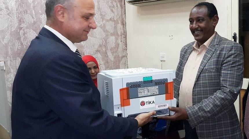 Tika’dan Hartum Bahri Kaymakamlığına Donanım Desteği