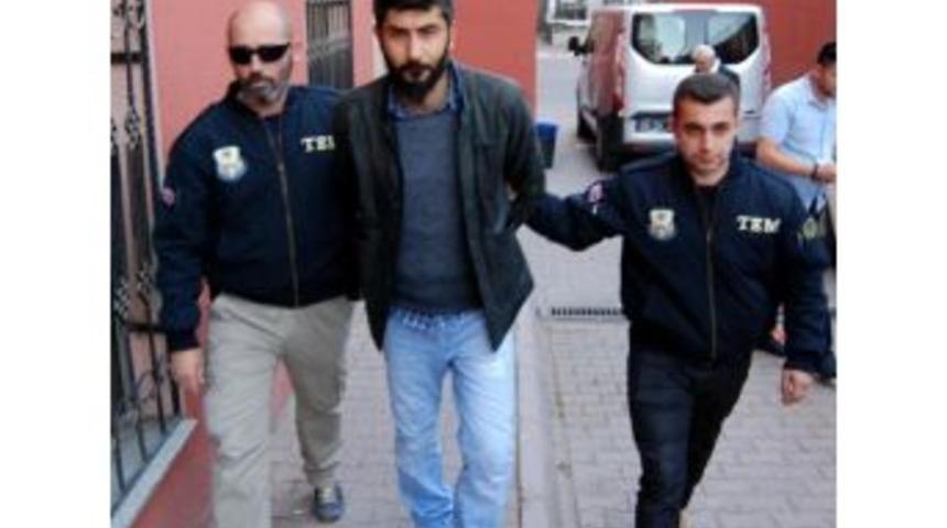 Pkk'dan G&ouml;zaltına Alınan Belediye Başkan Yardımcısı Adliyede