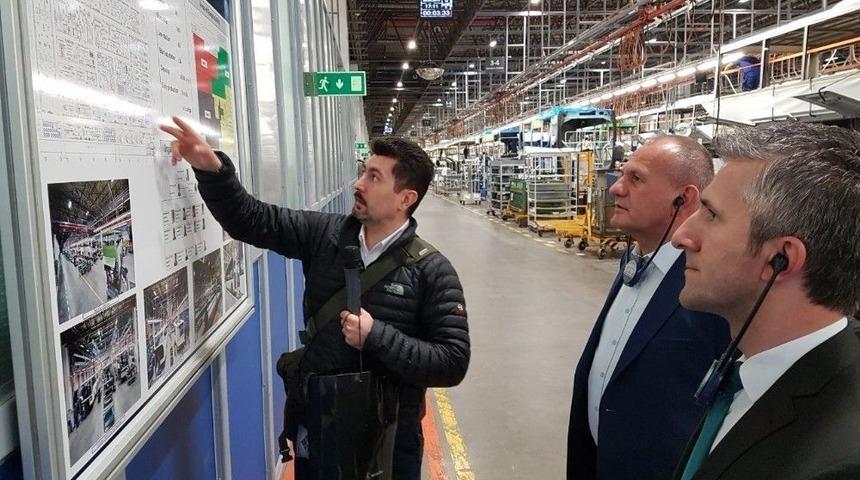 Başkan Keleş Yeni Nesil Otob&uuml;sler Hakkında Bilgi Aldı