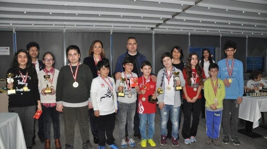 Satran&ccedil; Şampiyonları İzmir&rsquo;de Buluştu