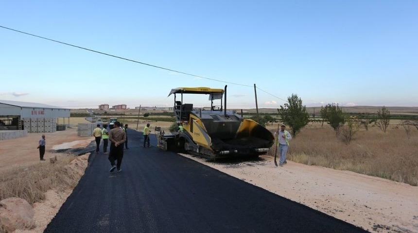 B&uuml;y&uuml;kşehir Şehitkamil B&ouml;lgesinde 143 Km Asfalt Yaptı