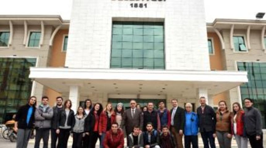 &Uuml;niversitelilerden Turizm Gezisi