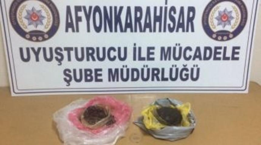 Polis Operasyonunda 1 Kilo 50 Gram Afyon Sakızı Ele Ge&ccedil;irdi, 3 Kişi Yakalandı