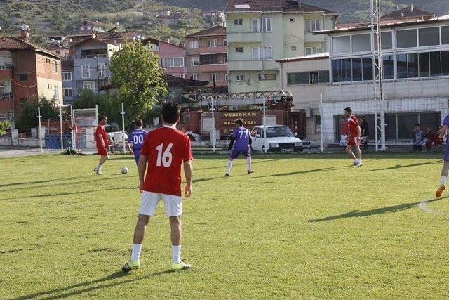 Vezirhan’da Bahar Futbol Turnuvası Devam Ediyor