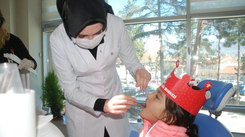 Tokat&rsquo;ta 6 Bin &Ouml;ğrenciye Flor&uuml;r Uygulaması Yapılacak