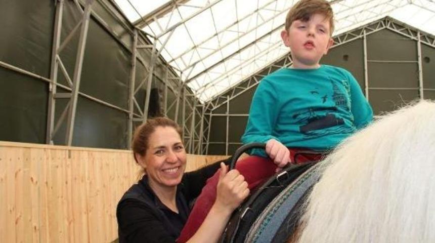 Atla Terapinin Engelliler &Uuml;zerindeki Mucizevi Iyileştirici G&uuml;c&uuml;