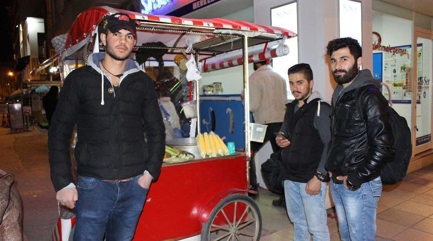 Soğuk Havalar Sonrası Eskişehir Geceleri Yeniden Canlandı