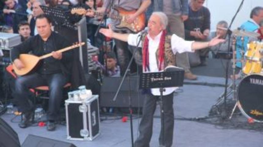 Edip Akbayram 1 Mayıs&rsquo;ta Zonguldak&rsquo;ta