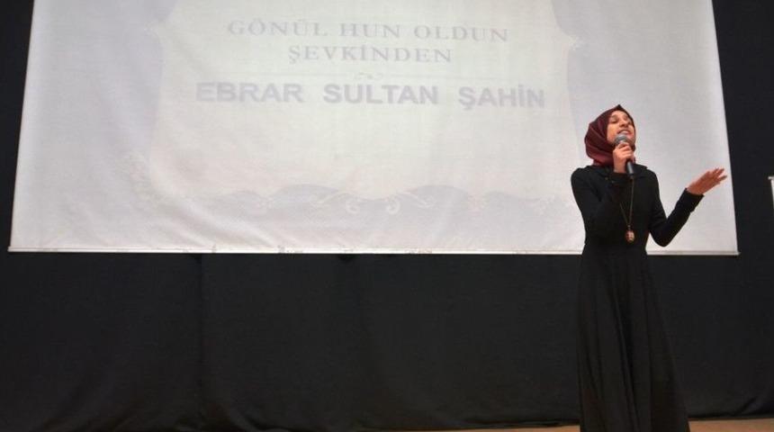 İzmit&rsquo;te Naat Okuma Yarışması D&uuml;zenlendi