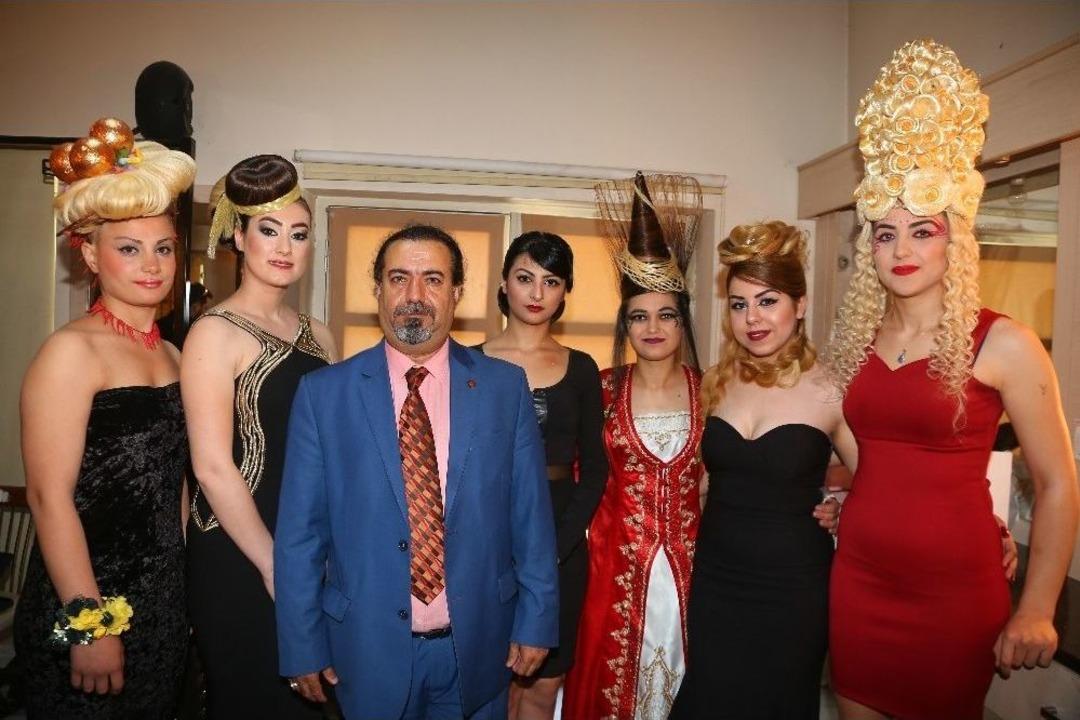 Kuaf&ouml;rler Sa&ccedil;ı Sanata D&ouml;n&uuml;şt&uuml;rd&uuml;