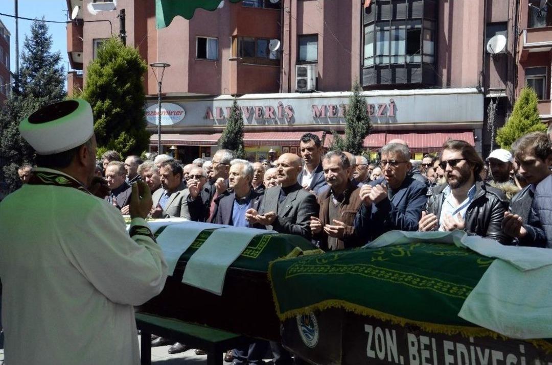 D&uuml;ğ&uuml;n&uuml;ne &Uuml;&ccedil; Ay Kala Hayatını Kaybetti