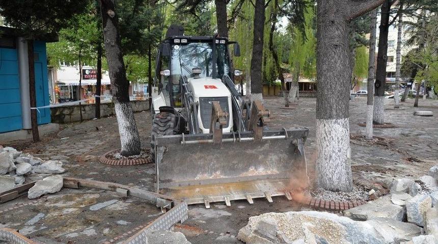 Cemalettin K&ouml;kl&uuml; Parkı&rsquo;nda &Ccedil;alışmalar Başladı