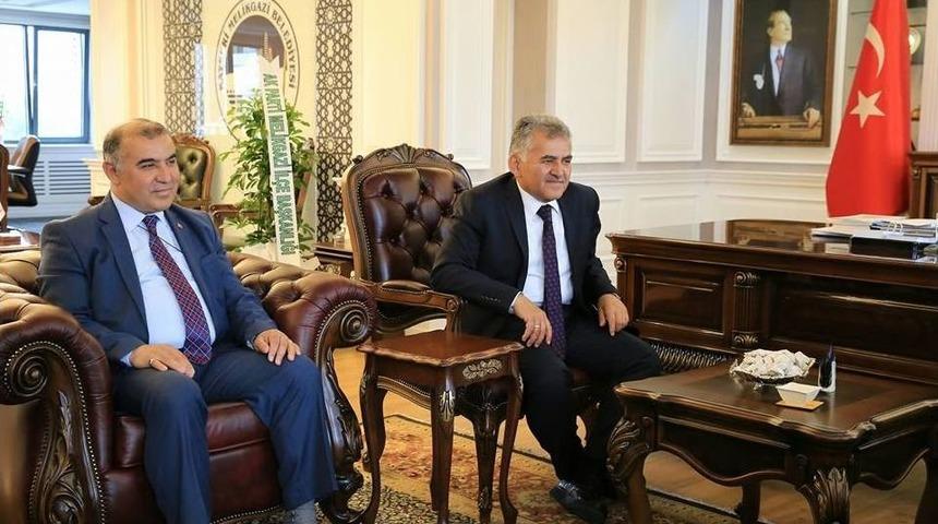 Ak Parti Melikgazi Y&ouml;netim Kurulu Başkan B&uuml;y&uuml;kkılı&ccedil;&rsquo;ı Ziyaret Etti