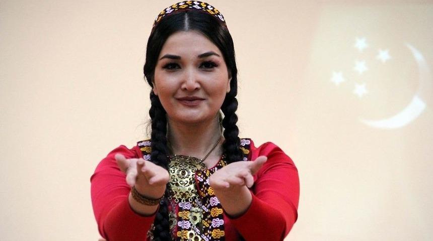 "t&uuml;m Dillerde Merhaba" Etkinliği